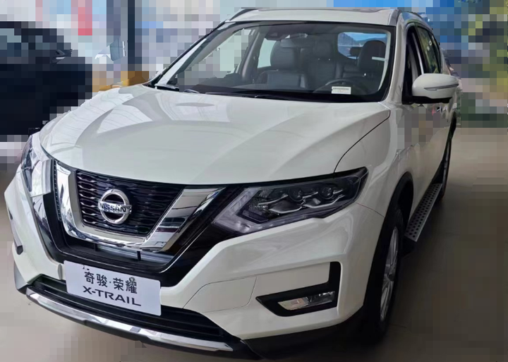 67日产奇骏:狂降6万欲打国产竞品,客户反劝销售尽早