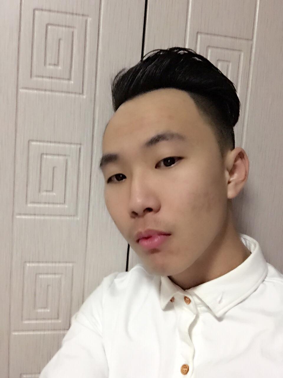发际线高且m型发际线的男人适合什么发型额头较大