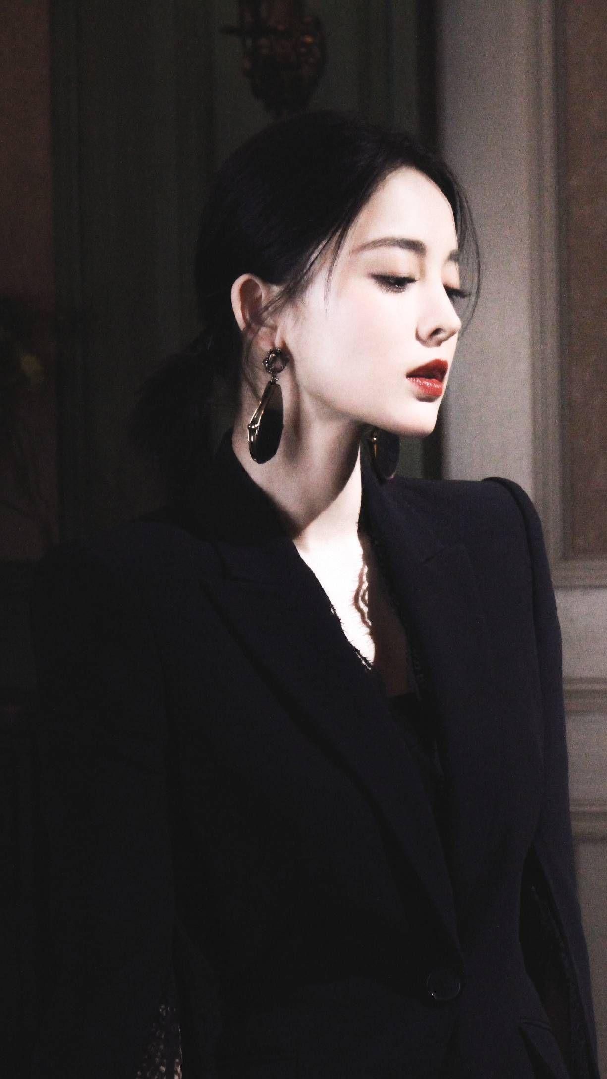 你有哪些惊艳绝色的美女手机壁纸?-美女手机壁纸高清抖音