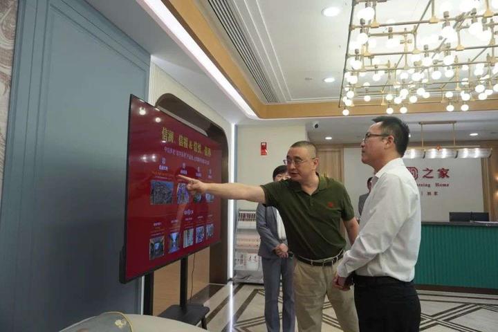 宝山区委副书记陆奕绎一行赴信养之家宝山大场养老院调研并慰问 - 知乎