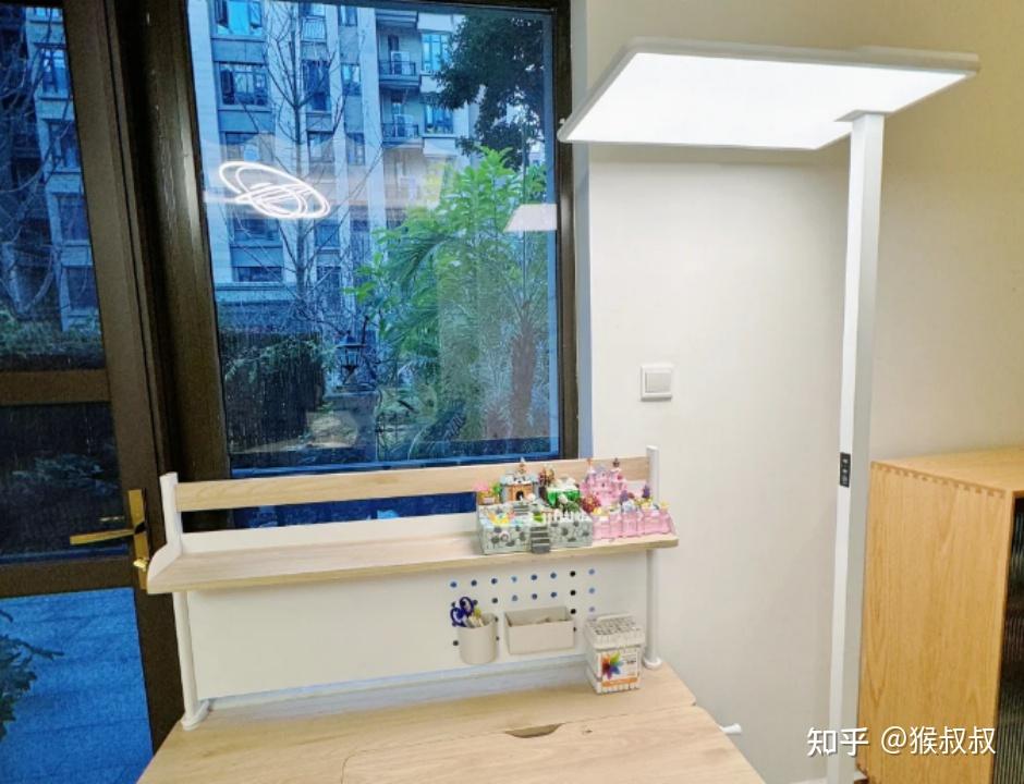 【护眼大路灯终极指南】全网最全套路避坑+选购教程!2024有哪些值得入手的大路灯?书客、霍尼韦尔、小米等10款大路灯测评,一文看懂立式护眼灯不买错!