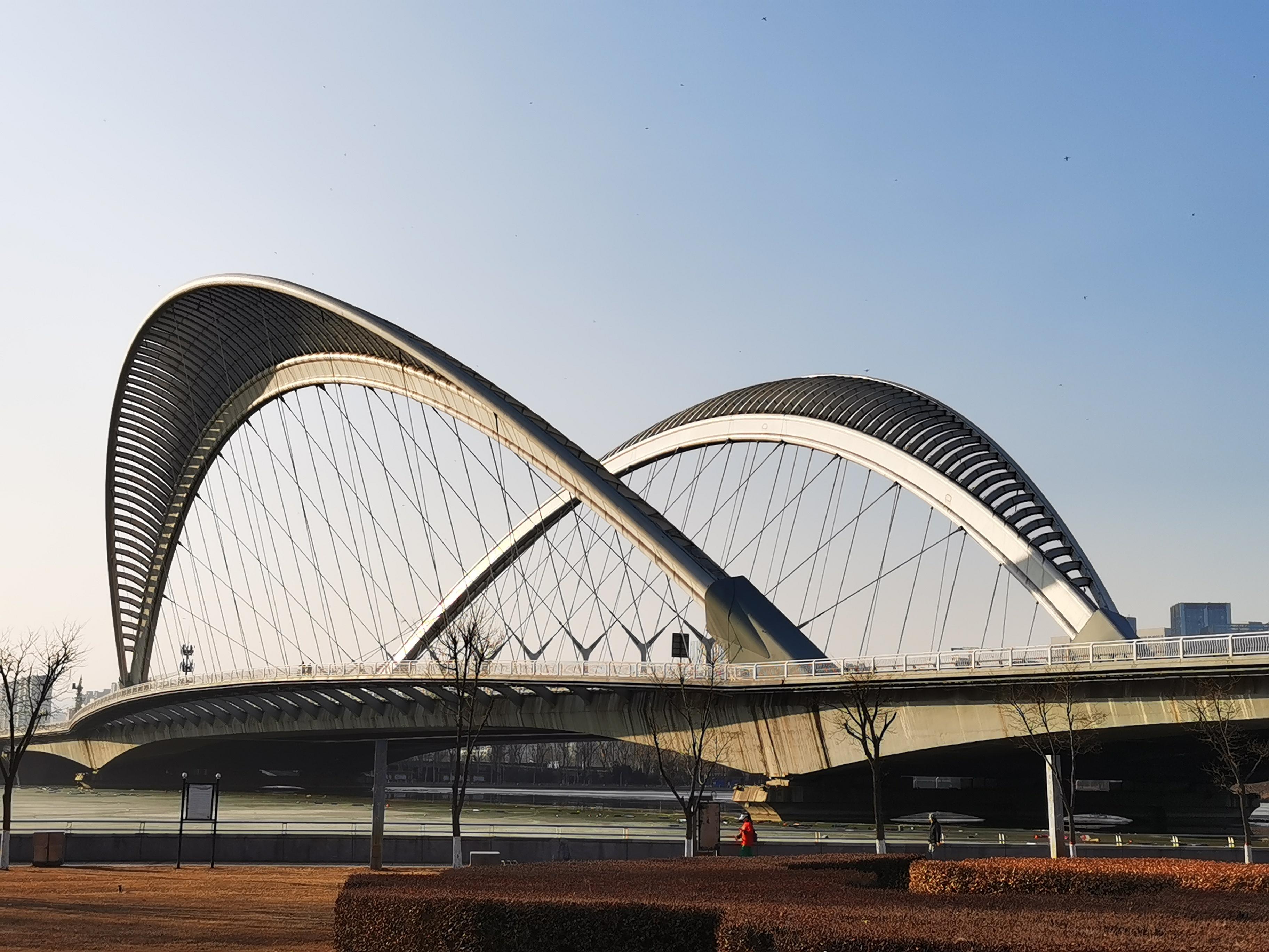 山西太原市区内的靓丽新地标南中环桥