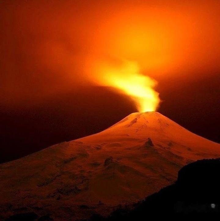 富士山喷发是好事吗?真相揭秘:火山灰或覆盖整个日本,太可怕了