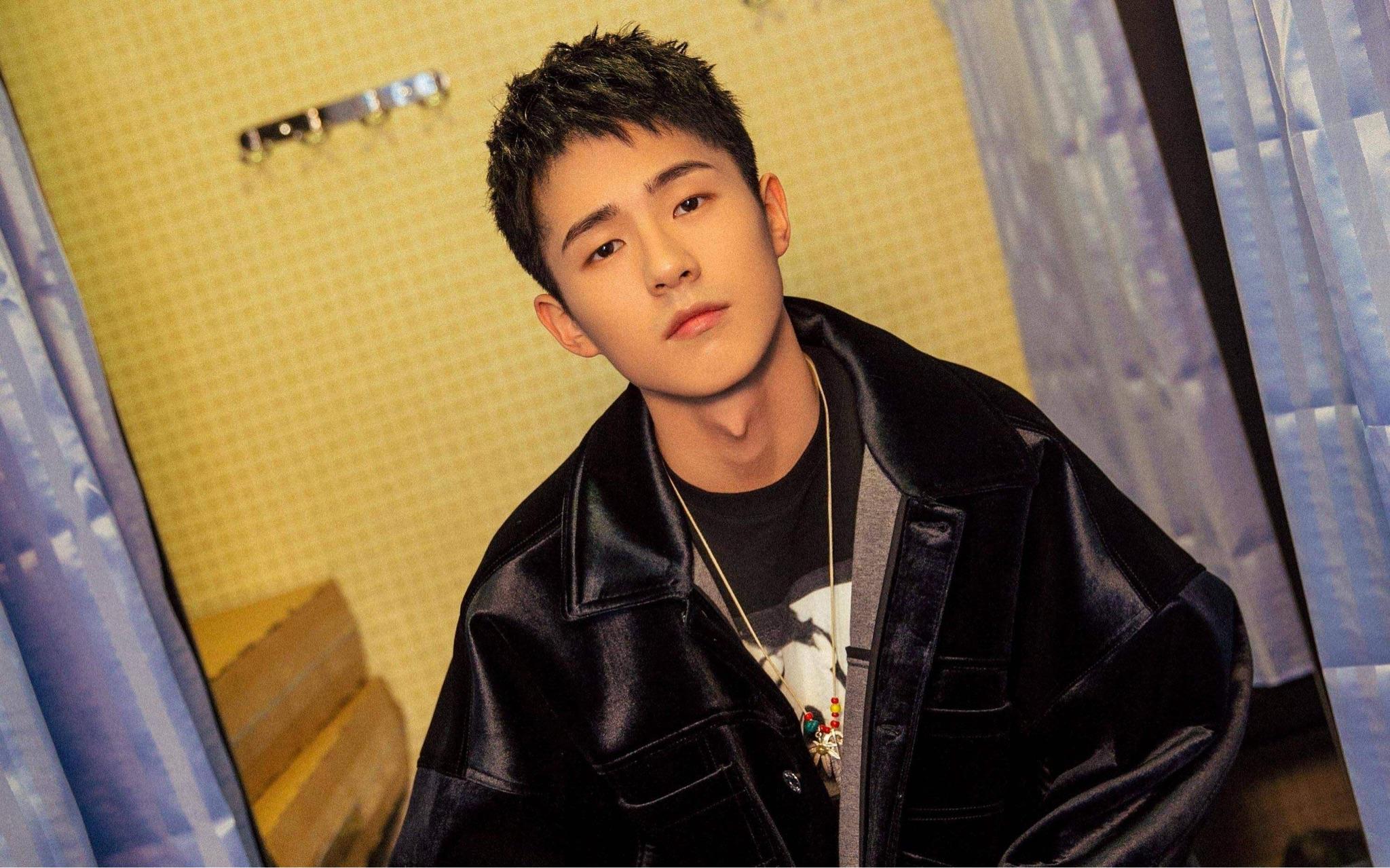 有人像我一样喜欢单眼皮内双男生的么,比如赵又廷,高以翔,彭于晏,还有