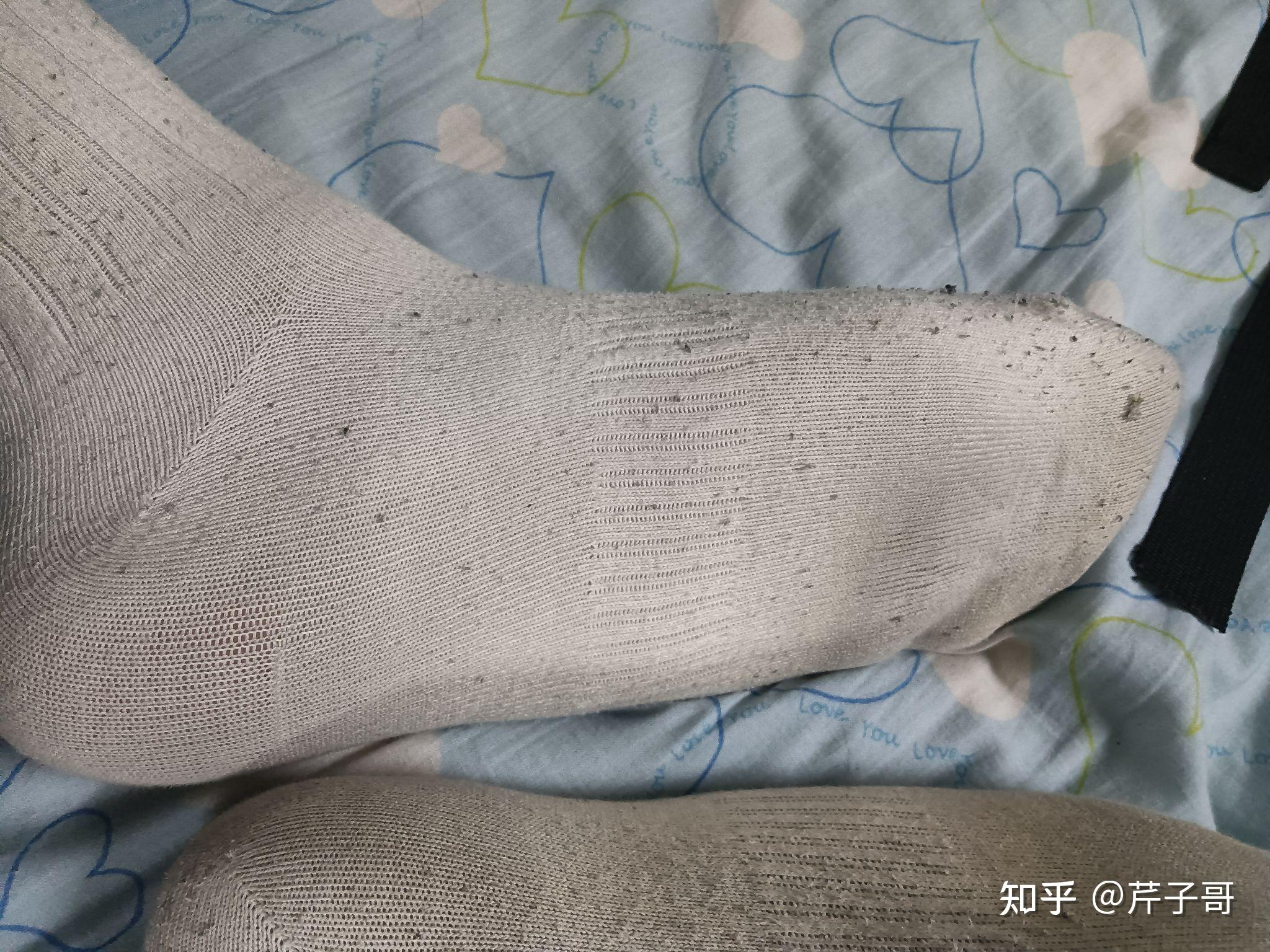 为什么我喜欢闻男人的脚臭味,臭袜子?闻到就很舒服,越臭越舒服?