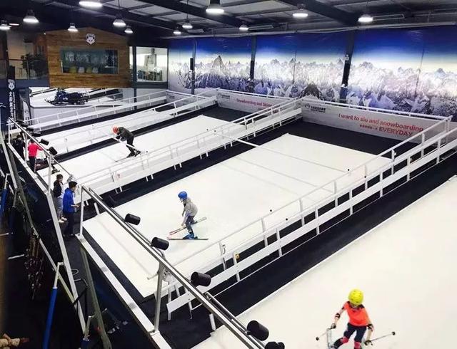 学滑雪去哪里学要请教练还是自学