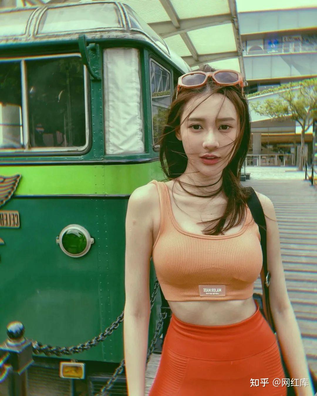 为什么网络上的马来西亚美女都是华人马来人很少看到