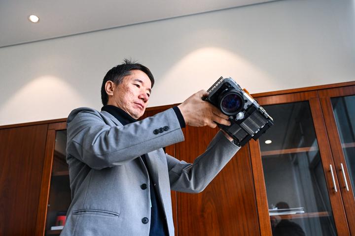 成都人物志・追光路上的张锦:从山村少年到显示技术破局者 - 知乎