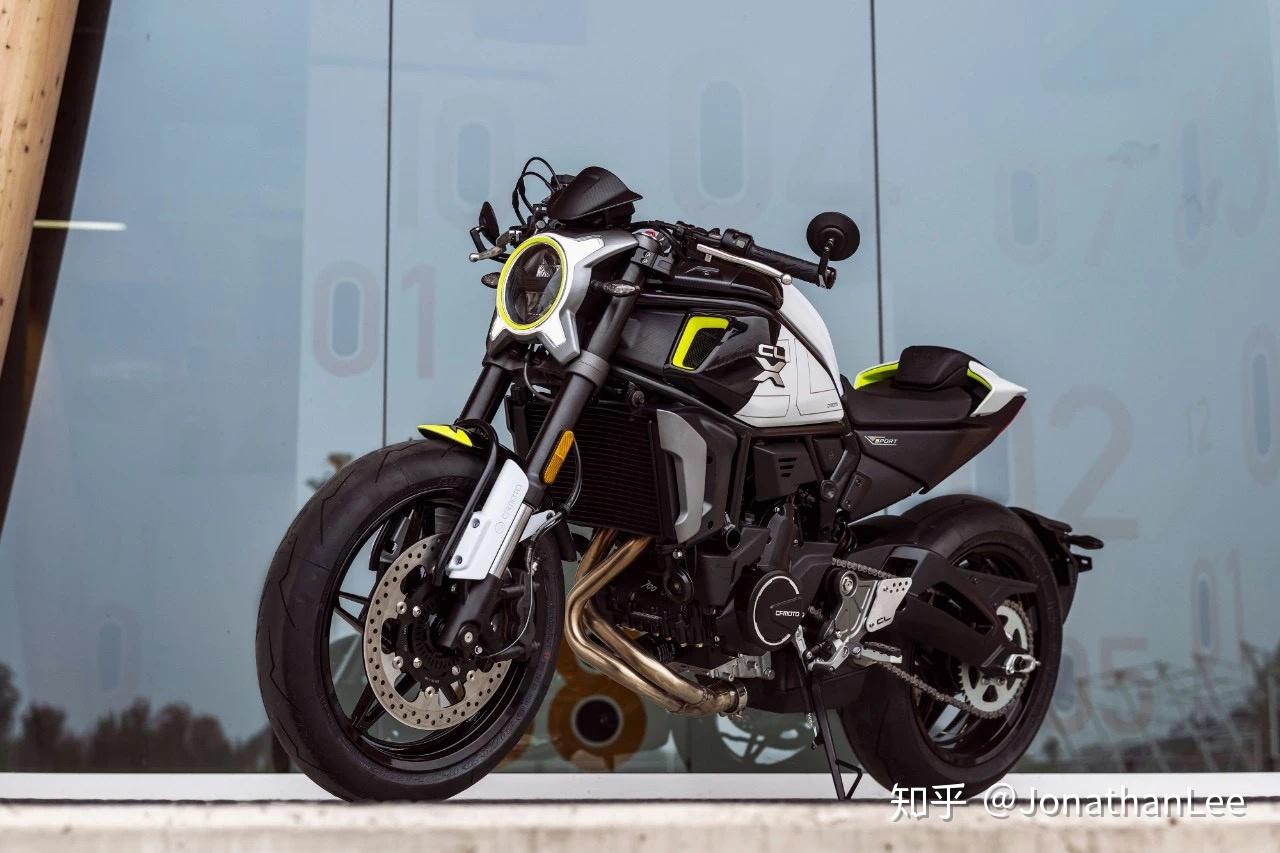 如何评价春风动力新发布的clx700复古摩托车