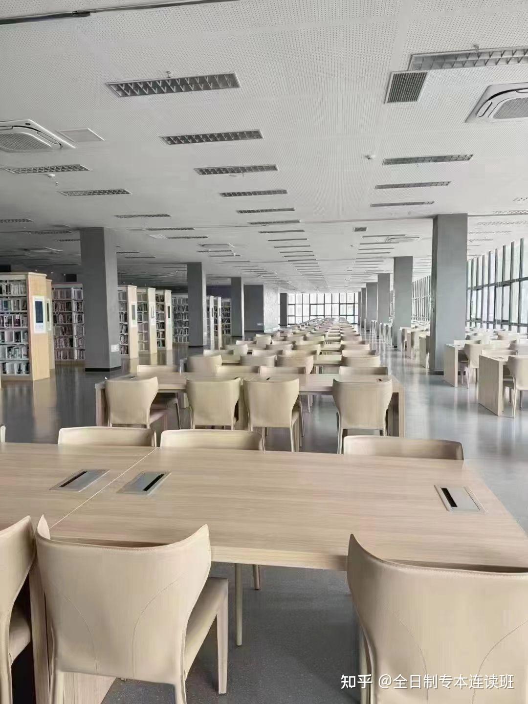 武汉东湖学院 图书馆图片