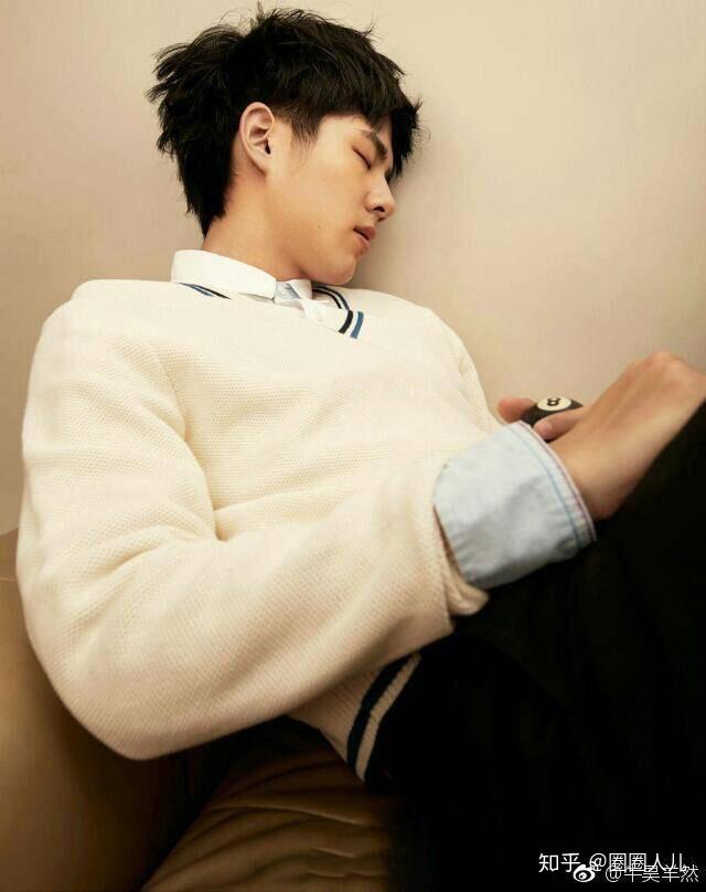 想要刘昊然睁眼闭眼的壁纸