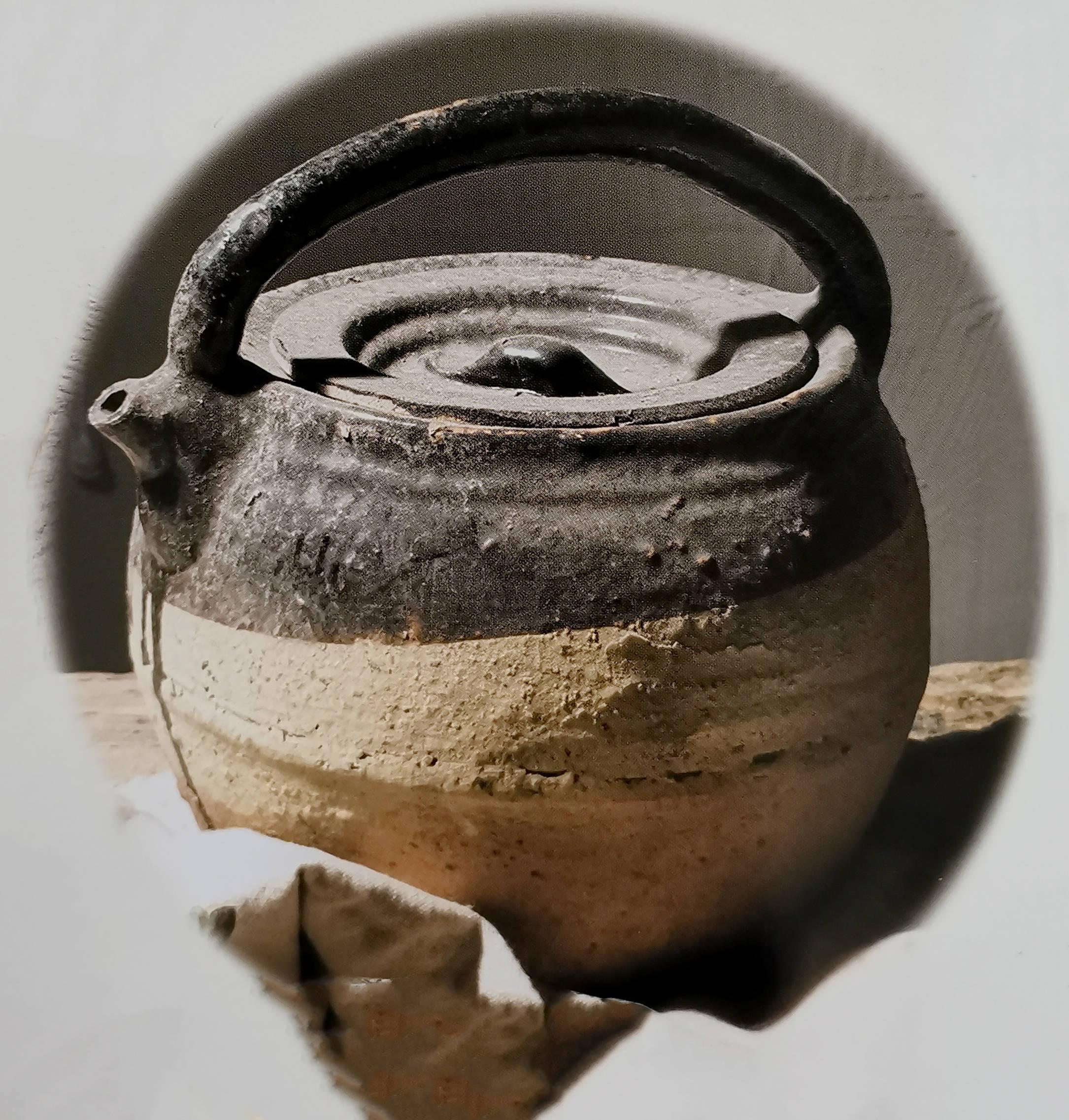 为什么我画的素描罐子明暗交界线总和反光分成两半,看着很奇怪,是我