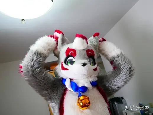 “福瑞”这种亚文化是怎么诞生的?我每次看到那些过度拟人的动物,总会有不适感是怎么回事? - 知乎