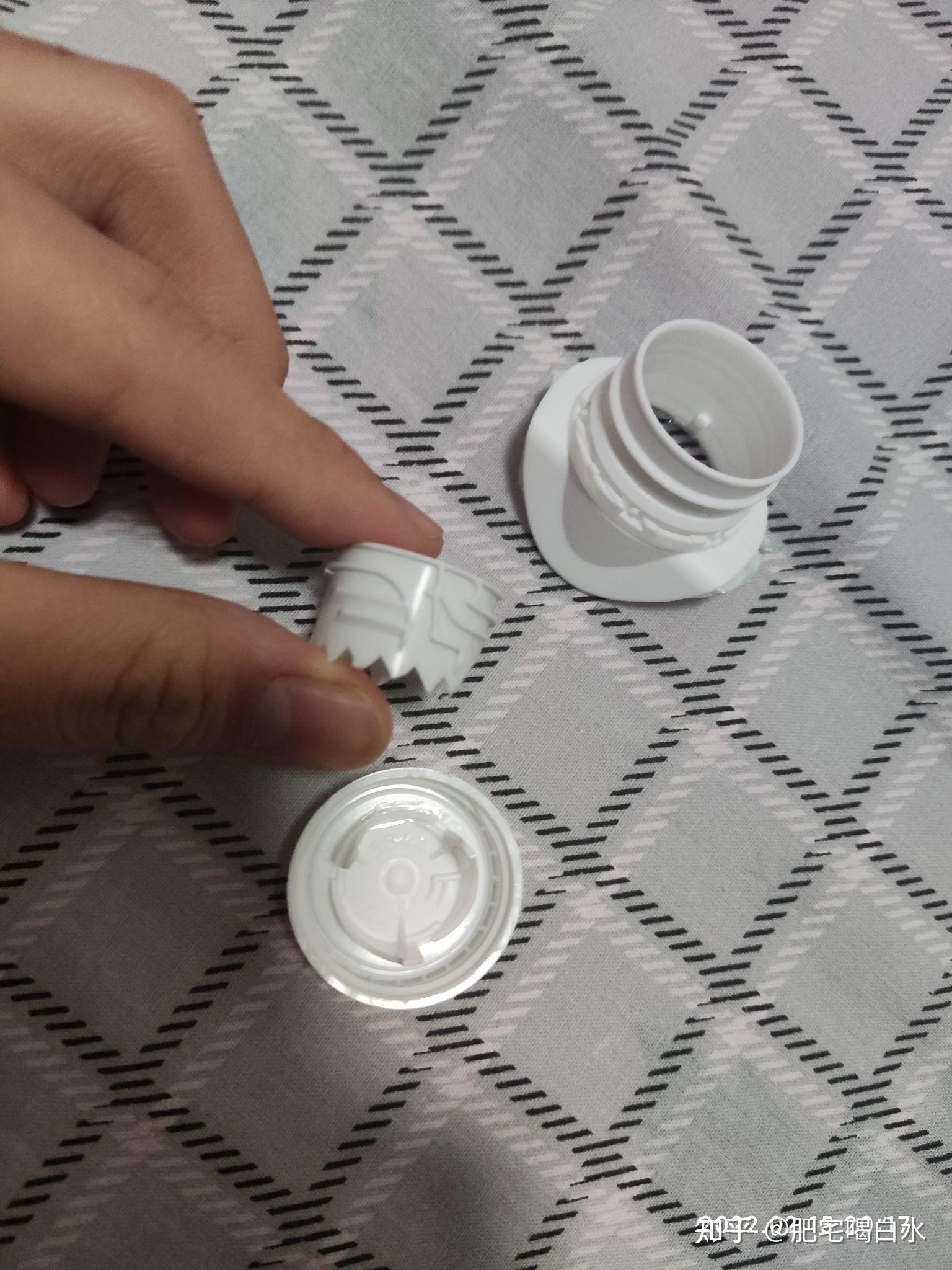 特仑苏有机纯牛奶的盖子是怎么设计的? - 知乎