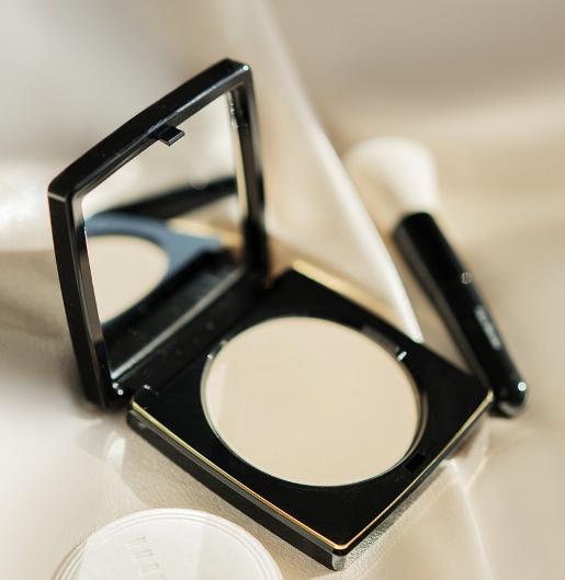 美妆鉴定bobbibrown芭比布朗羽柔蜜粉饼真假鉴别