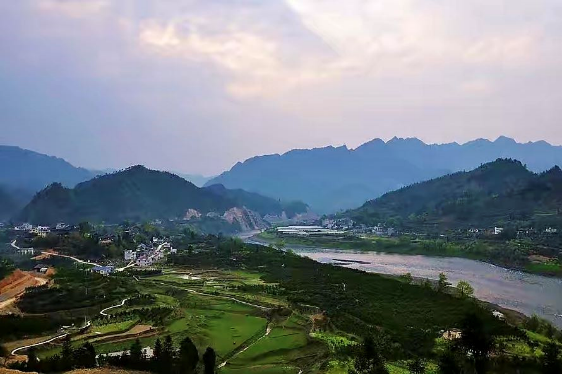 流经武陵山区腹出不酉水河