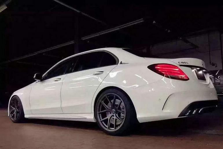 白色车身轮毂改什么颜色好看