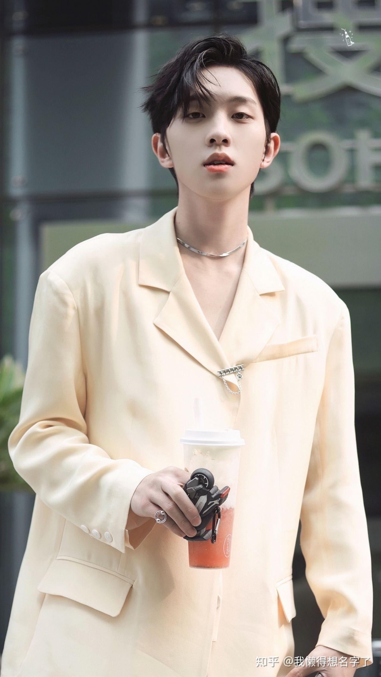 创4里面唱歌很好听的vocal张星特以前是个什么样的人有没有黑料可以