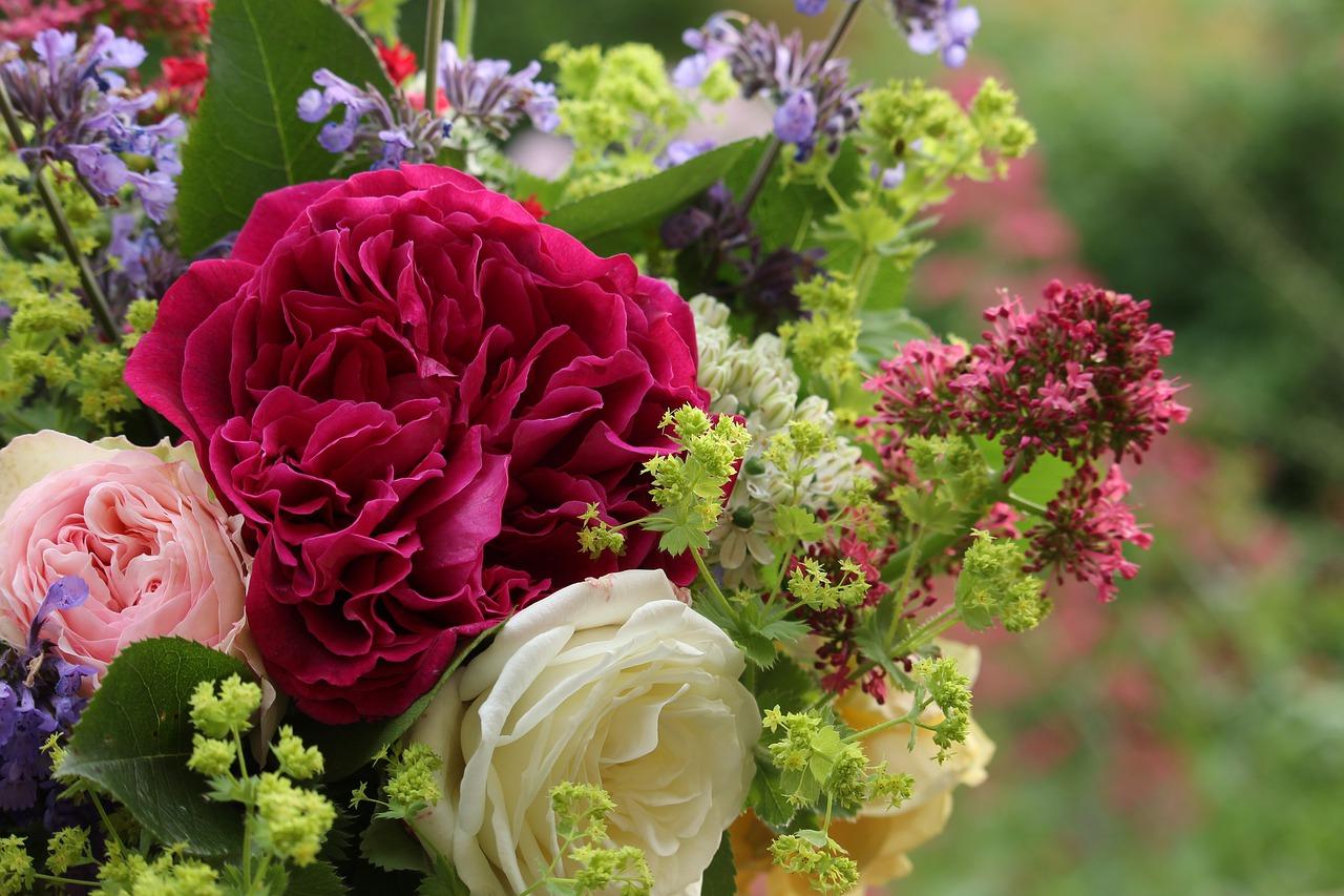 2. 多款花嘴选择