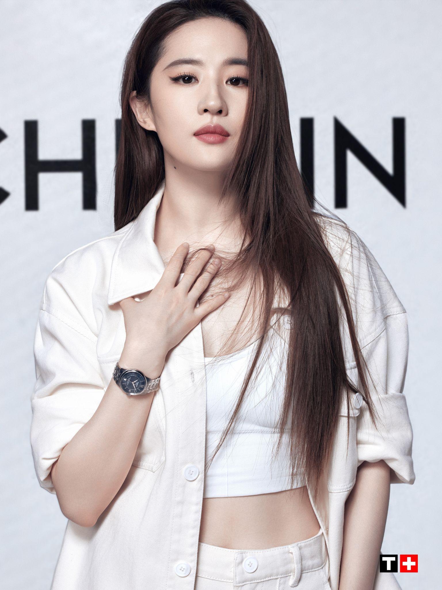 刘亦菲的照片怎么越来越像赵露思了? - 知乎