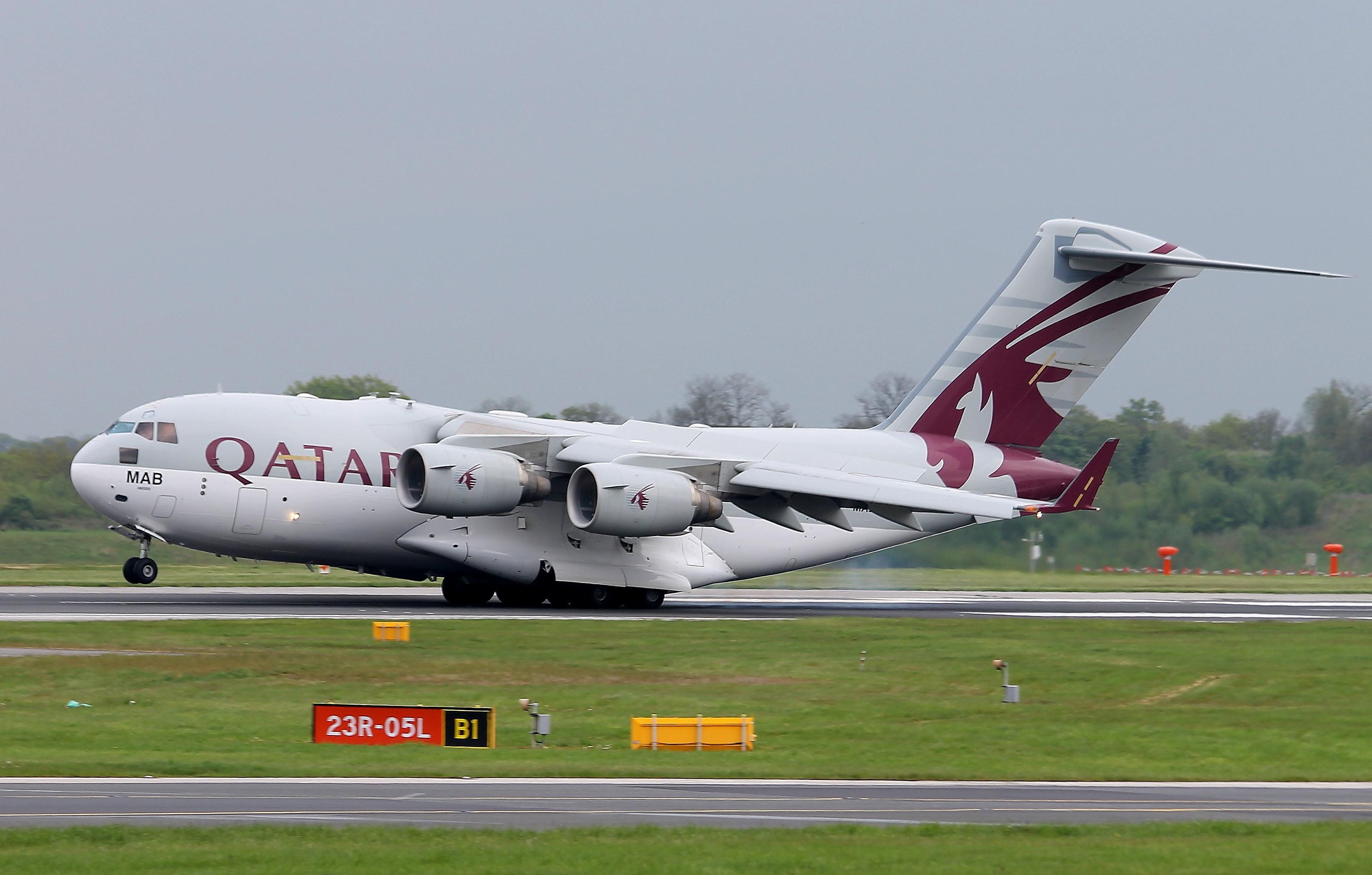 为什么民用客货机不采用军用运输机的布局呢