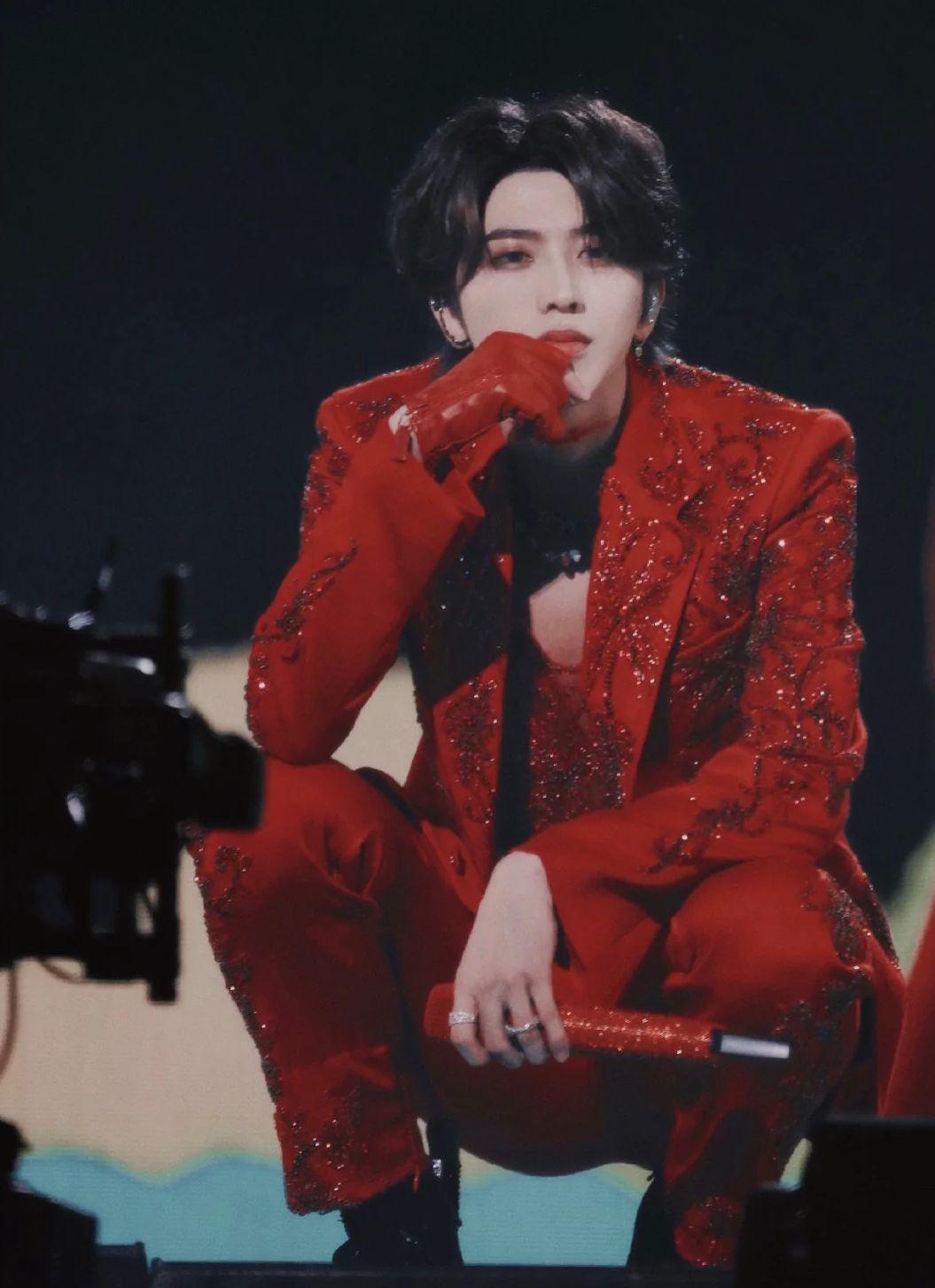 看蔡徐坤演唱会感觉怎么样