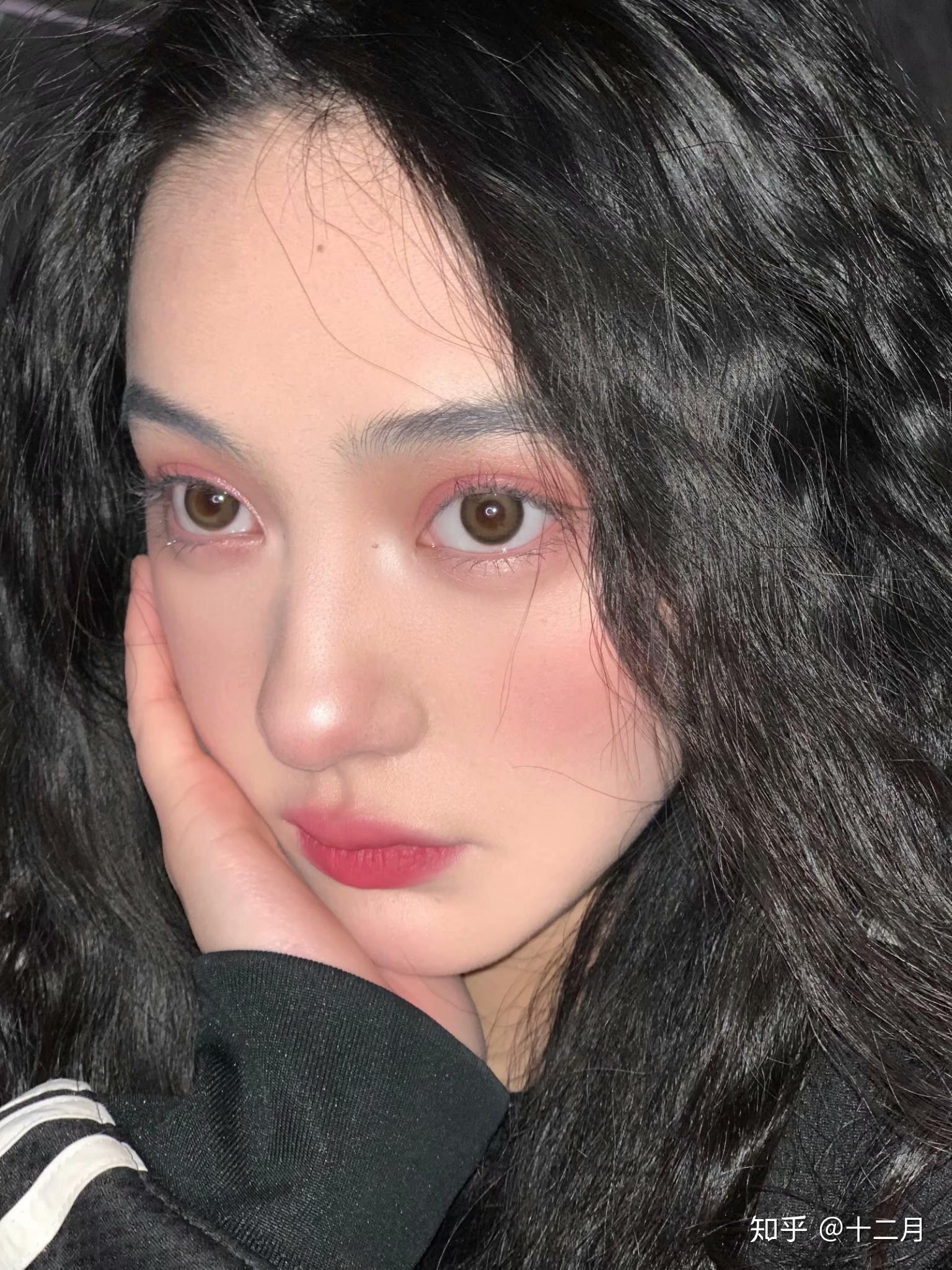 这是什么美瞳颜色呀? - 知乎