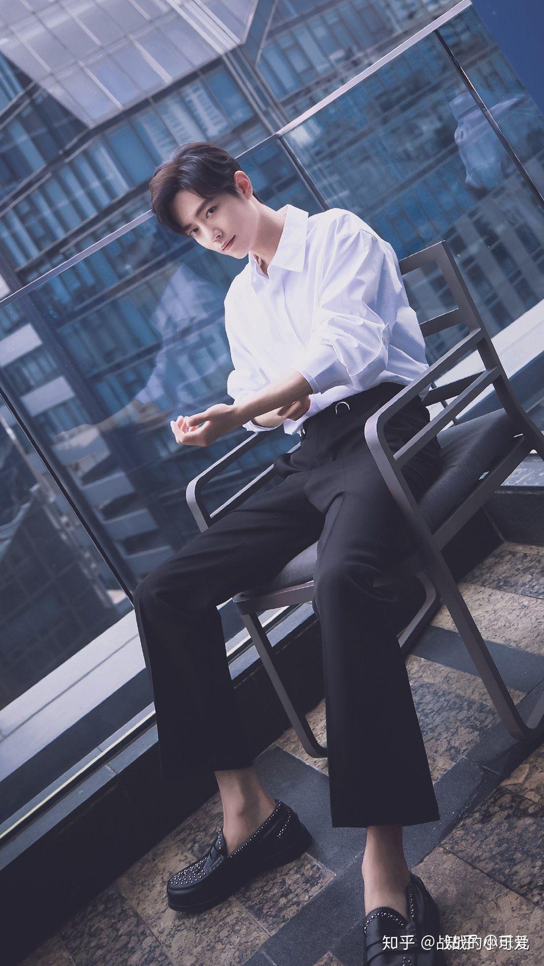 有没有肖战全身图哇