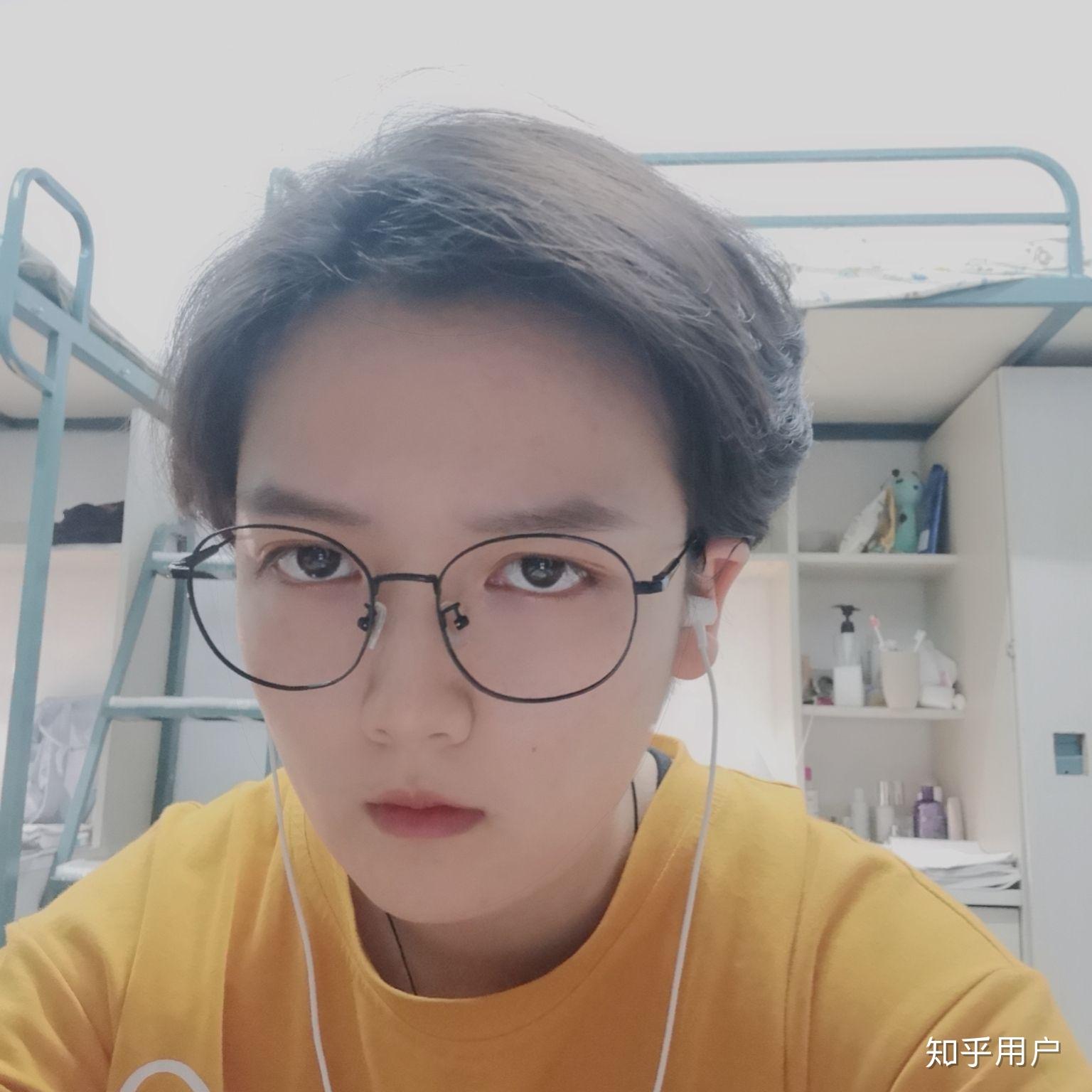头发多的女生可以剪男生一样的短发(中性风)那吗? - 知乎
