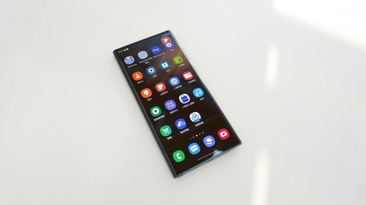 三星s23价格狂降1700元网友这可能是最值得购买的三星手机