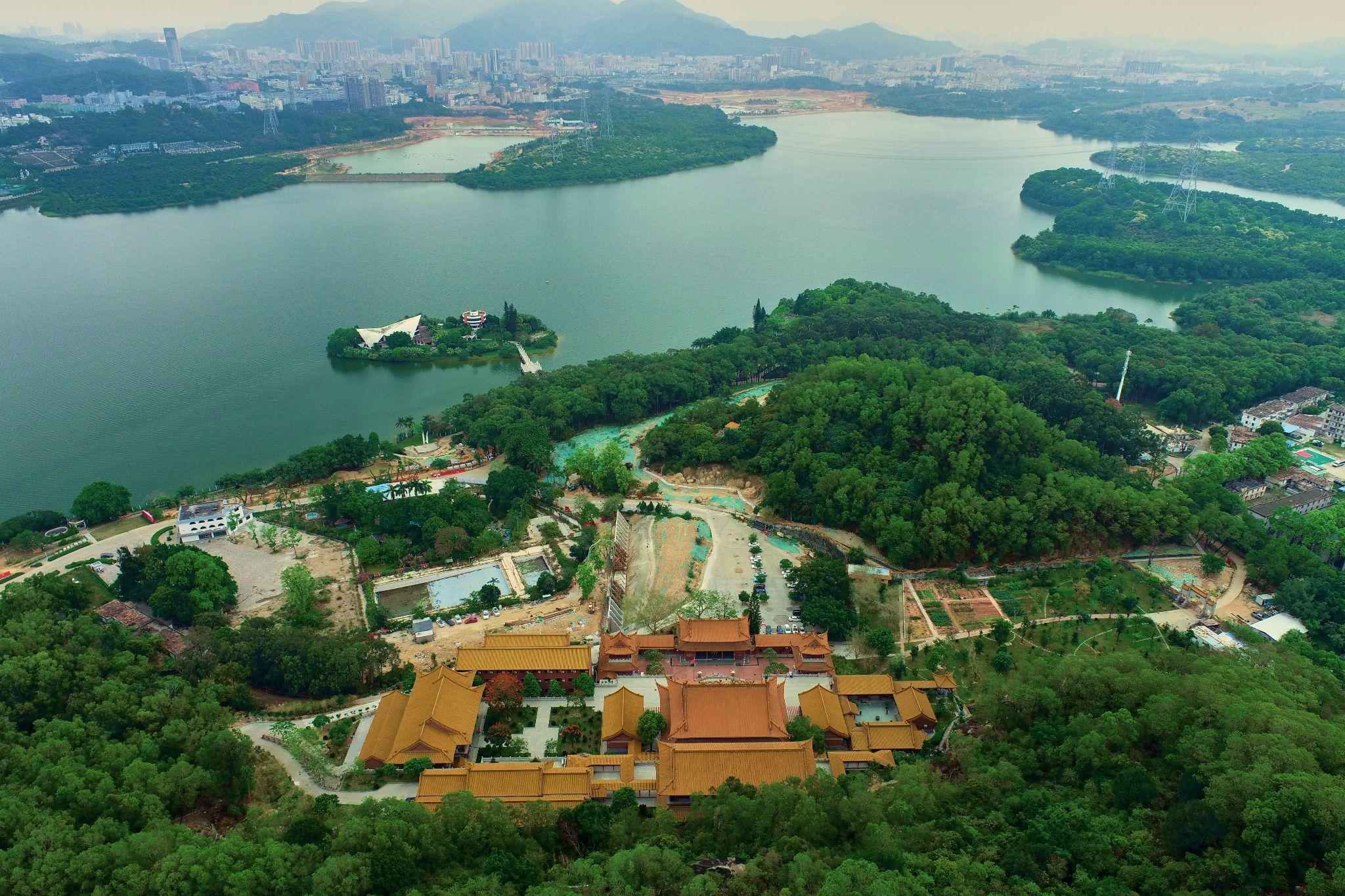 深圳弘源寺在哪里有什么好玩的吗