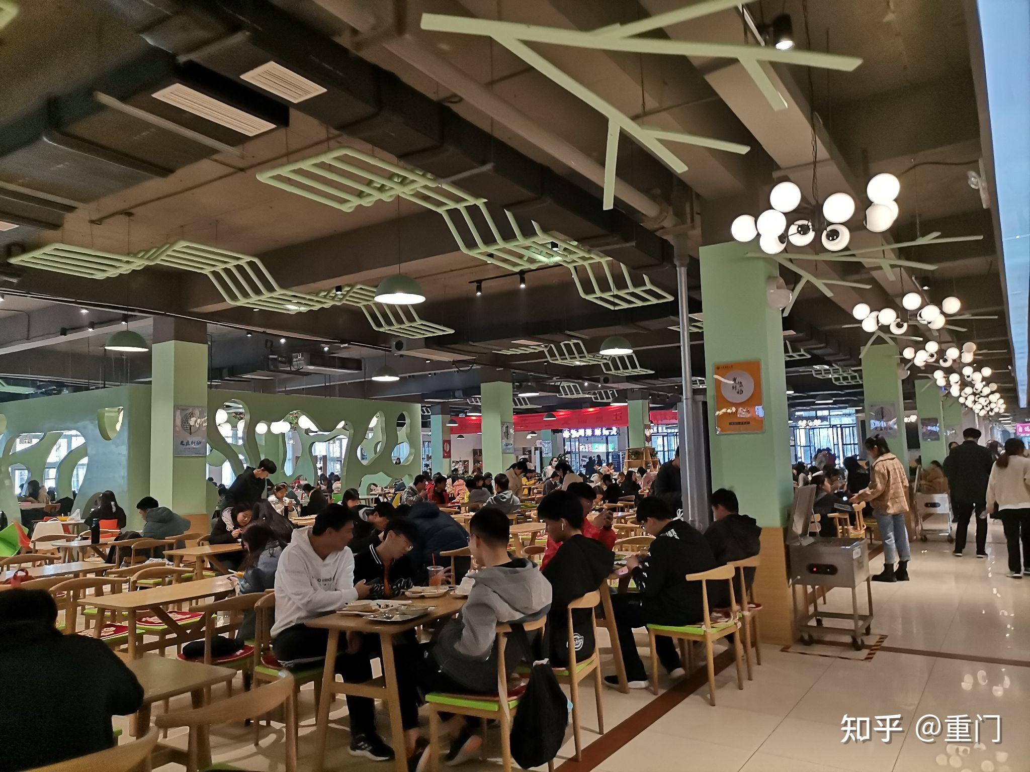 山东财经大学的宿舍和教学环境还有食堂怎么样有学长学姐可以解答一下