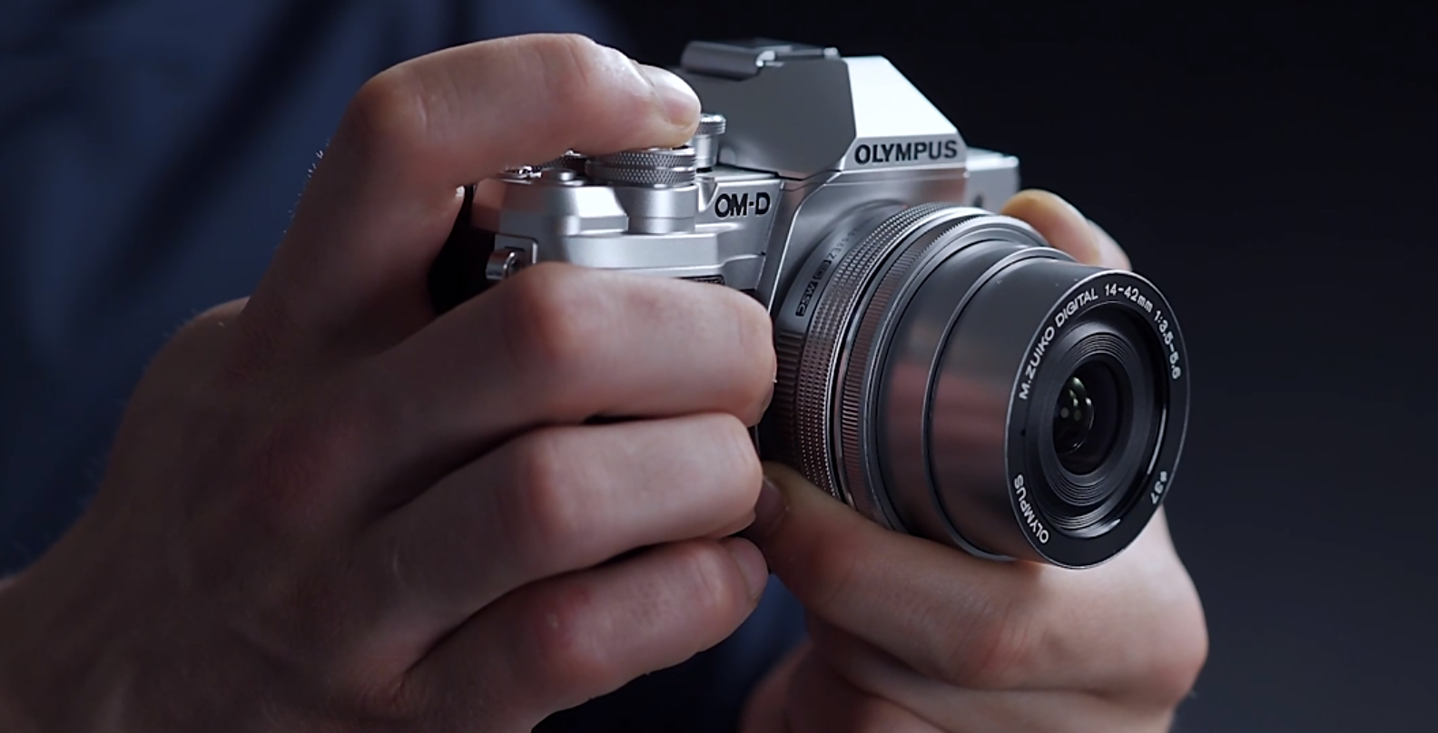 想入个奥林巴斯em10 iii 想了解一下性能 和注意事项 (电池 储蓄卡