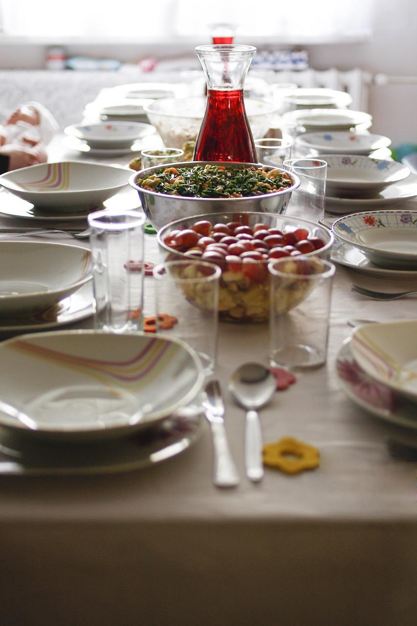 什么颜色的餐桌布好