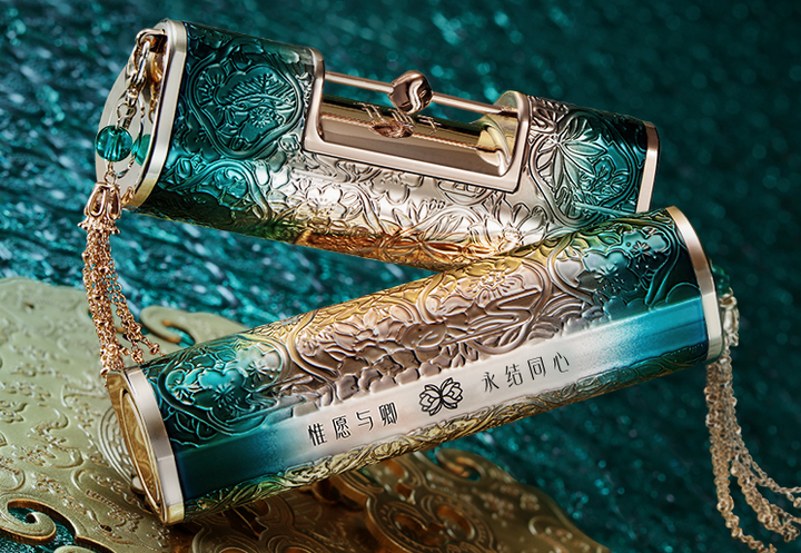 「花西子同心锁·专属自定义刻字服务」感恩上线.