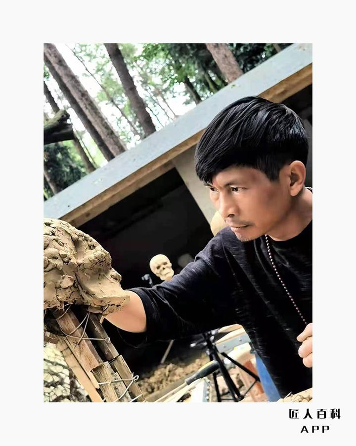 百匠名师--记贵州省工艺美术协会雕塑、雕刻艺术家李松涛 - 知乎