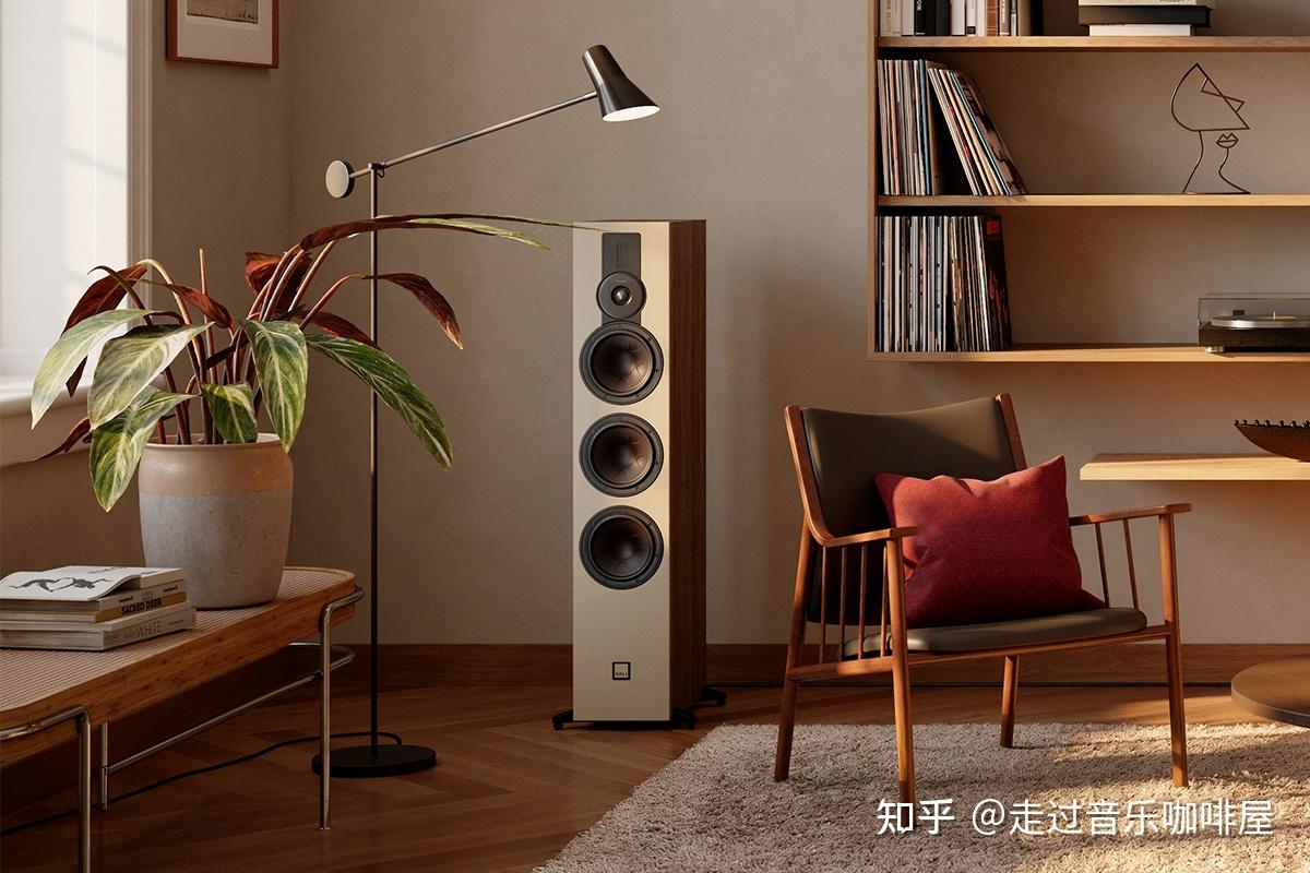 别再迷信“皇帝位”了:丹麦达尼声刻SONIK 9旗舰落地音箱让客厅的每一个角落,都是最佳聆听位