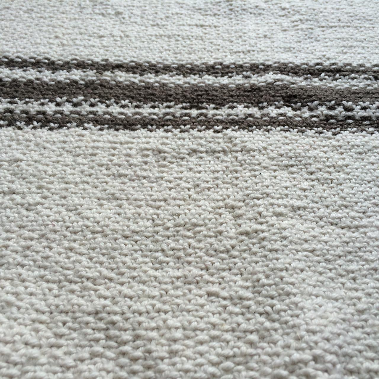 腈纶地毯什么材质