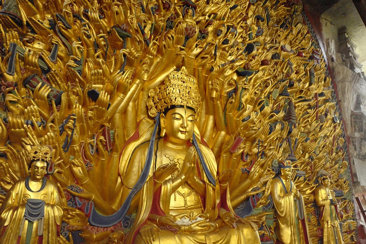 2. 广东佛像供桌