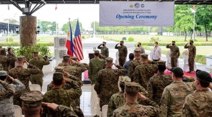 菲律宾军演击沉中国造军舰