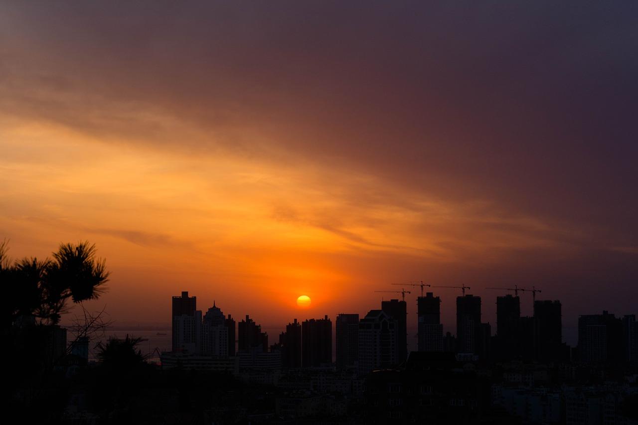 云卷云舒，夕阳下的诗与画