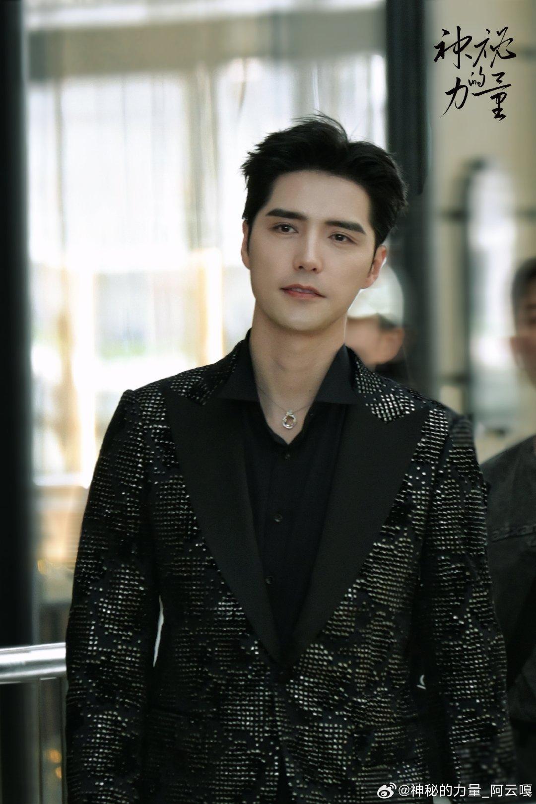 阿云嘎真人长啥样?