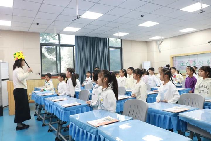 成都市双流区实验小学外国语学校:"新"光熠熠 未来可期