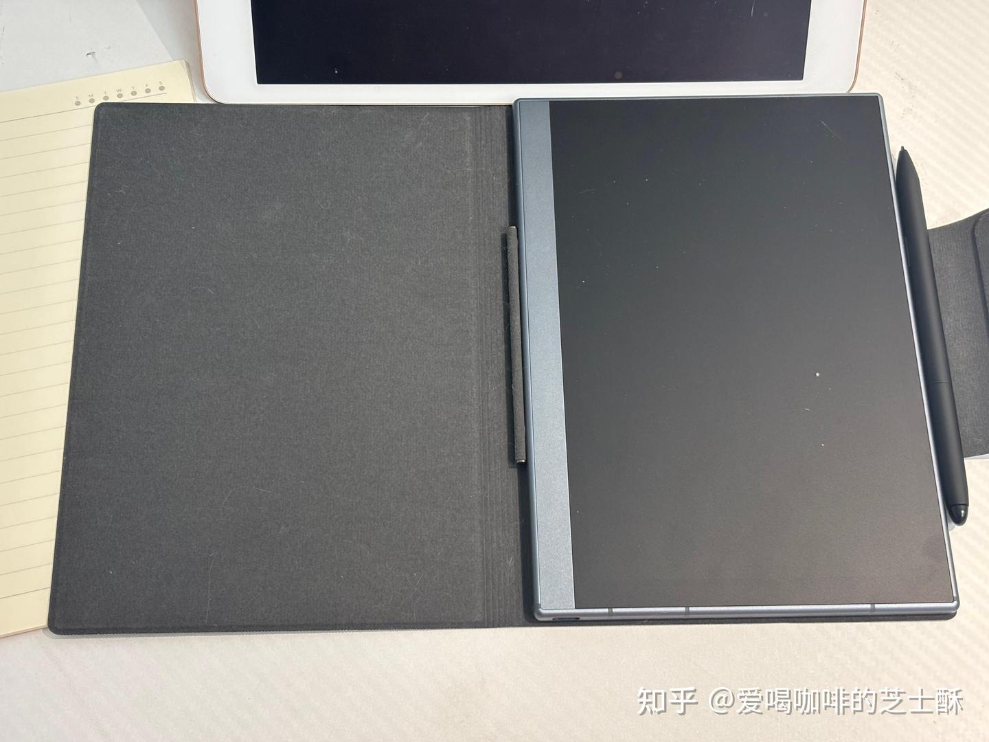 AI协作力测评__什么样的AI办公本真正能提升自媒体办公效率?思必驰AI办公本 Turbo、汉王手写电纸本N10Pro二代、科大讯飞智能办公本X3 Pro大对比!