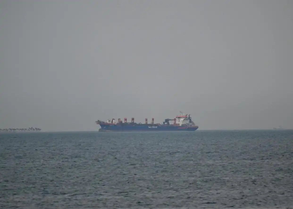 油价、气价、粮价、肥价都在涨，霍尔木兹航运危机是否正在触发一场大宗商品涨价风暴？对全球通胀有何影响？