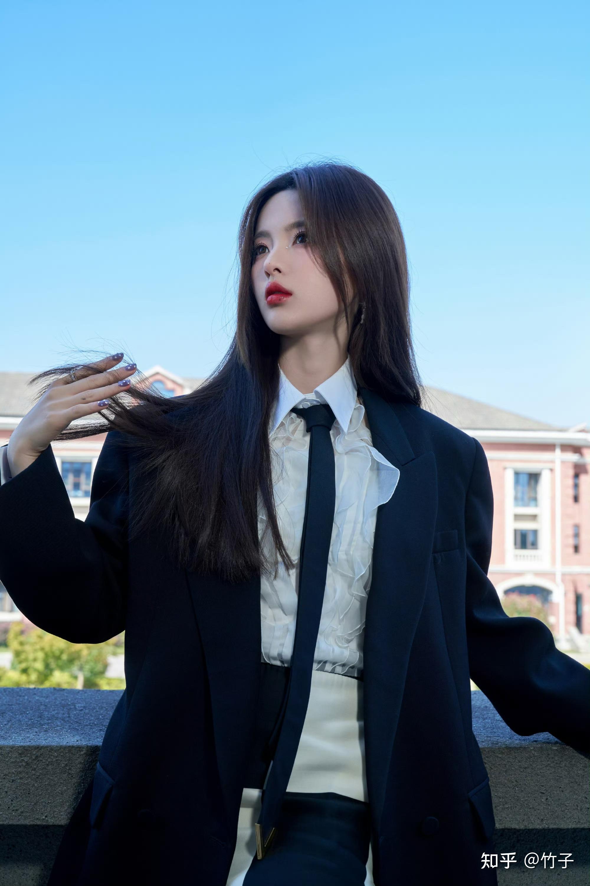 杨超越有什么让人很惊艳的照片吗? - 知乎