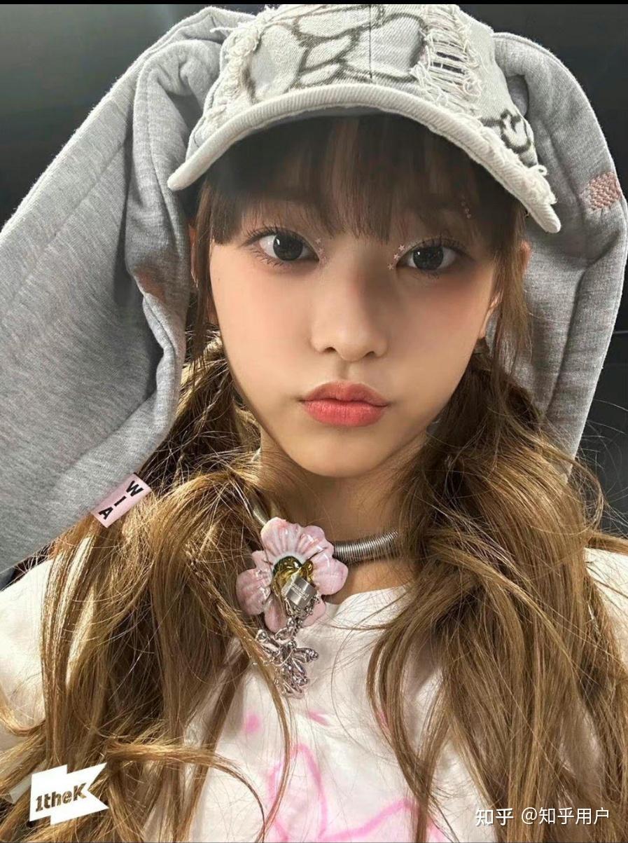 为什么刘耀文会喜欢姜海粼还用她照片做屏保我觉得她长的不好看啊