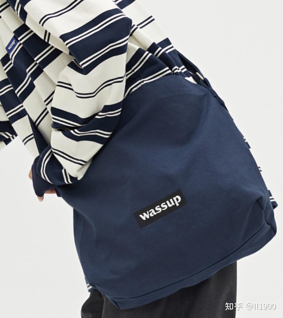 有没有好看的斜挎包(中性风,不反光,基本以布料为主的包包)? - 知乎