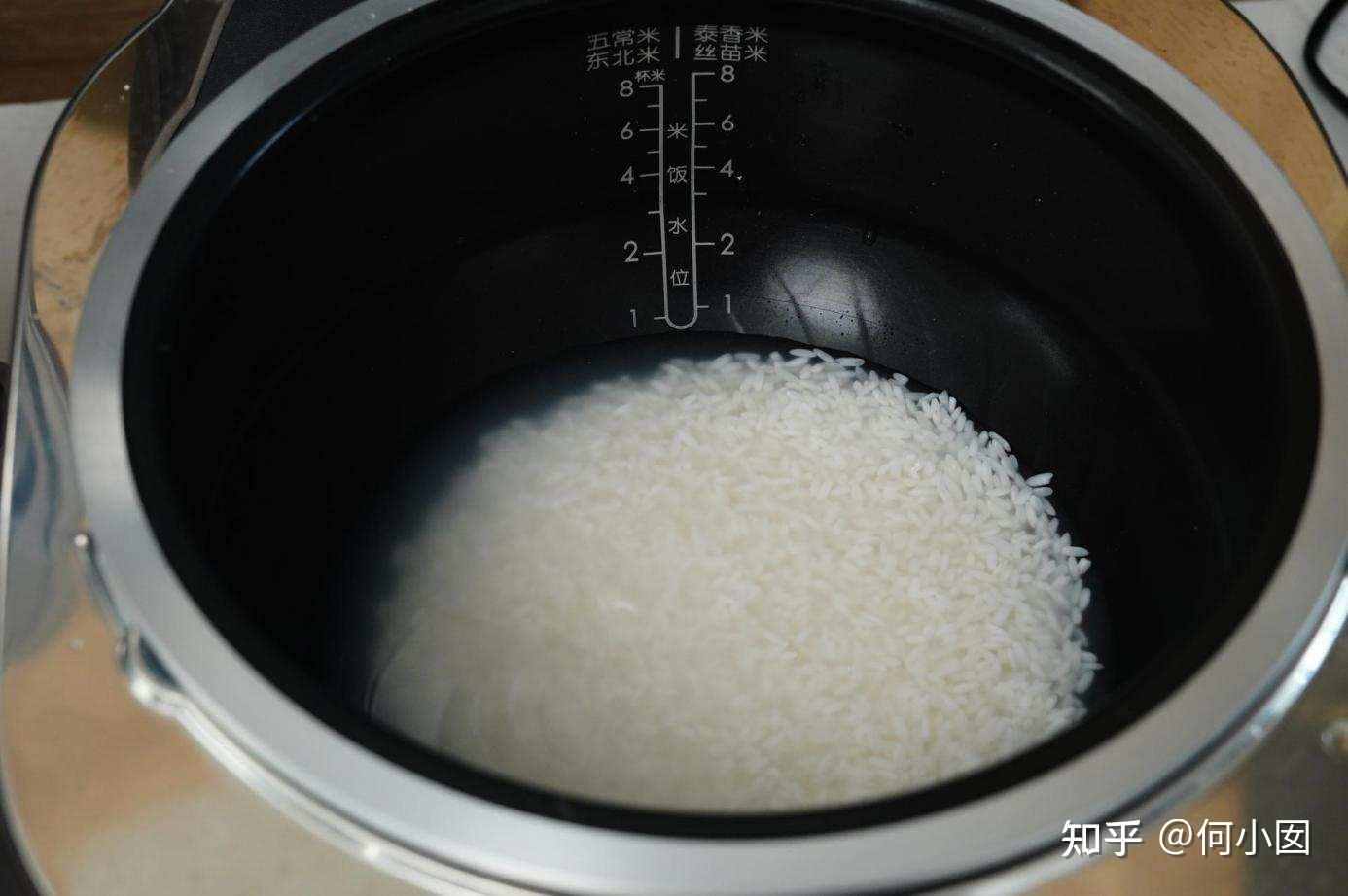 煮米饭放多少水合适（分享煮米饭的正确水米比例）-折优惠
