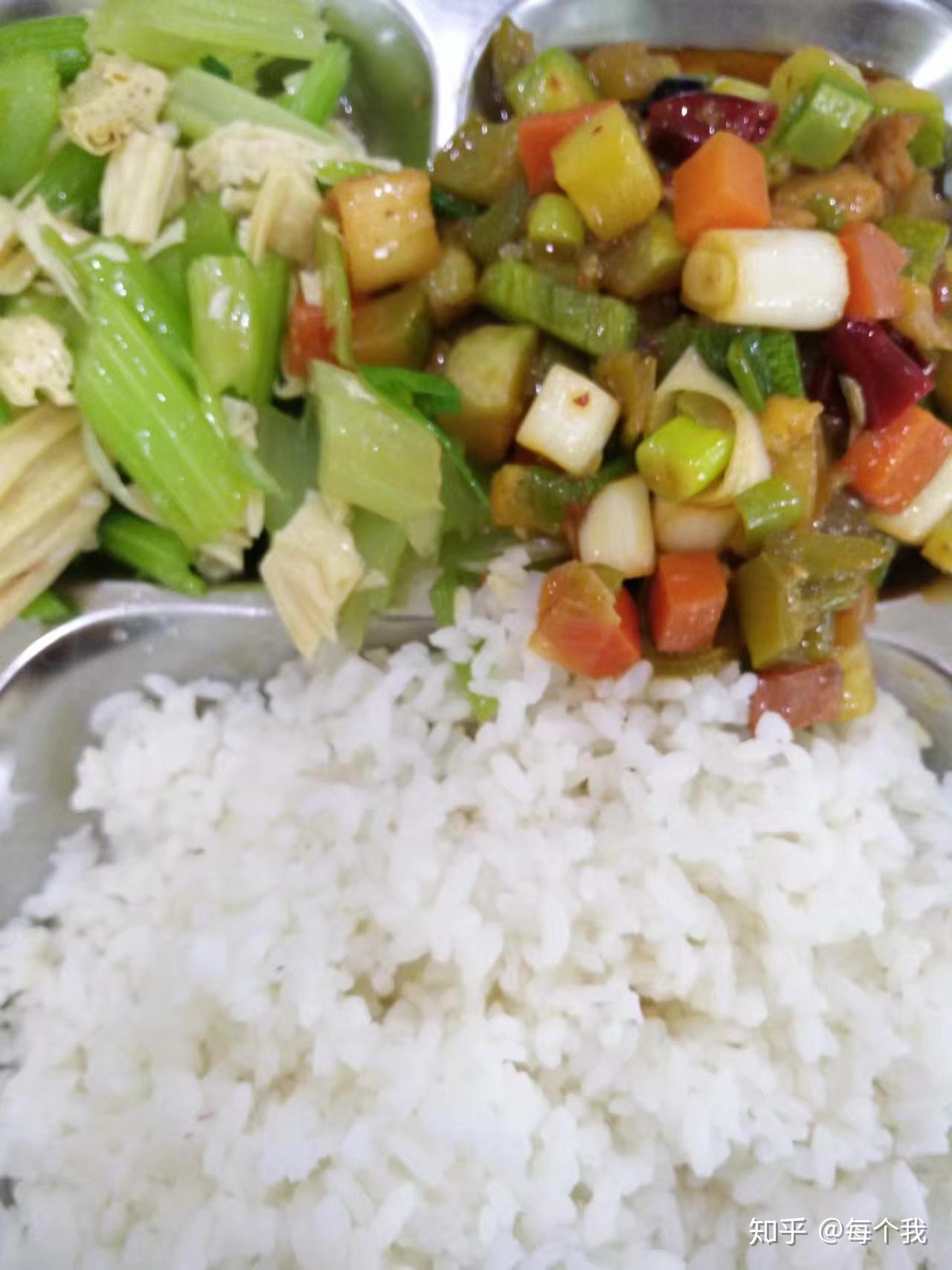 在宁夏师范学院里就餐是一种怎样的体验?有什么推荐的食堂和美食?